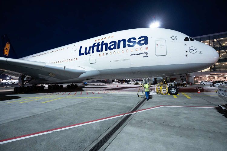 Man dies Lufthansa flight