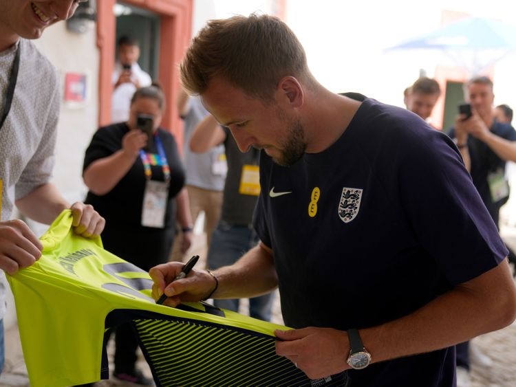 England vs Slovenia